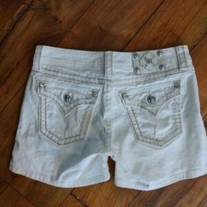 Gorgeous Miss Me White Denim Distressed Shorts With Khaki Stitching 5" Inseam